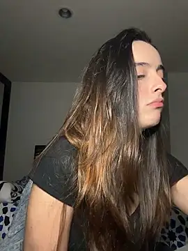 Snapshot of swrennn19 chatting on 27, 10, 2025 swrennn19 online show from 27, 10, 2025