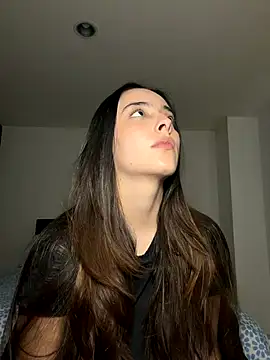 Snapshot of swrennn19 chatting on 3, 11, 2025 swrennn19 online show from 3, 11, 2025