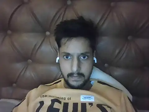 dhruv9413 online show from 2, 12, 2025