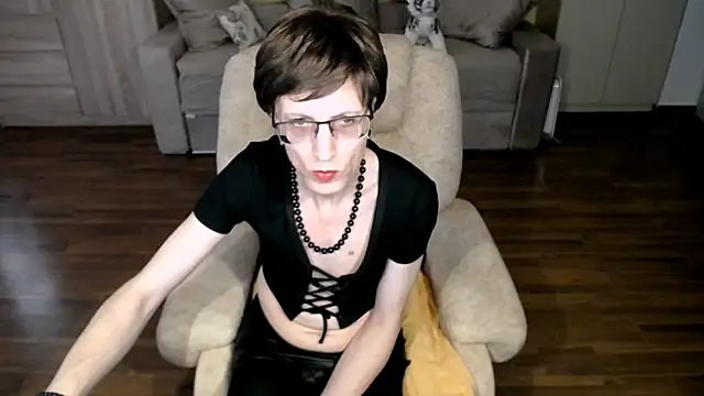 clementine online show from 17, 4, 2026