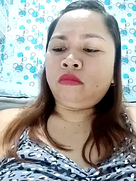 XXLorie 02 online show from 14, 2, 2025