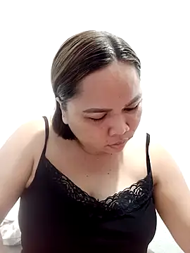 XXLorie 02 online show from 16, 9, 2025