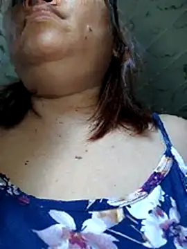 XXLorie 02 online show from 15, 4, 2026