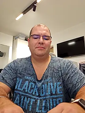 Andrew1900529 online show from 26, 10, 2025