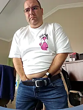 Andrew1900529 online show from 3, 12, 2025