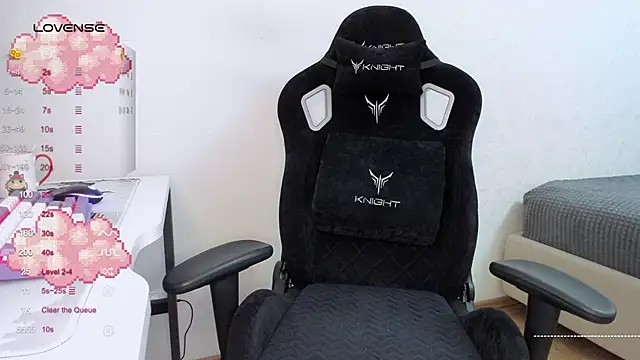 SkyqueenI online show from 14, 3, 2025