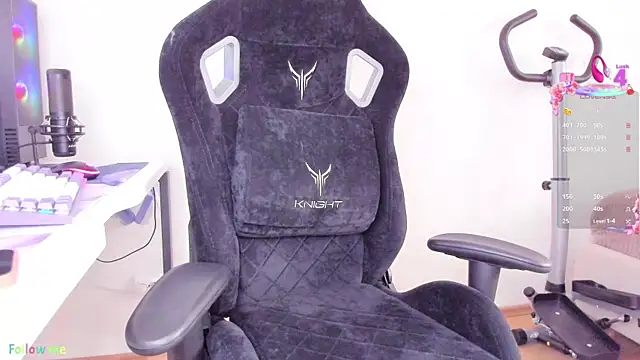 SkyqueenI online show from 17, 9, 2025