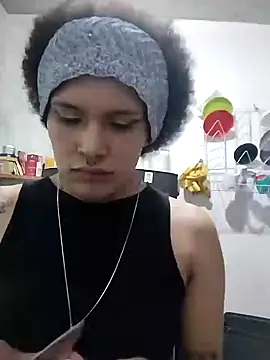 Snapshot of LUNAdeMARTE chatting on 19, 12, 2024 LUNAdeMARTE online show from 19, 12, 2024