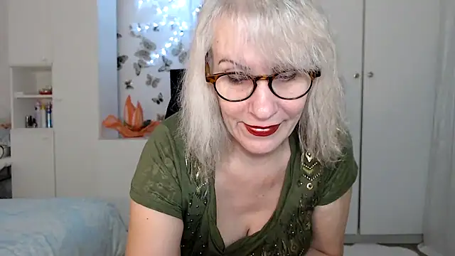 Ghertrude52 online show from 17, 2, 2025