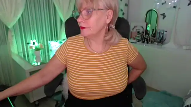 Ghertrude52 online show from 9, 1, 2026