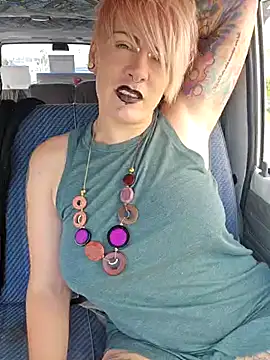 PinkTheHawk online show from 24, 1, 2025