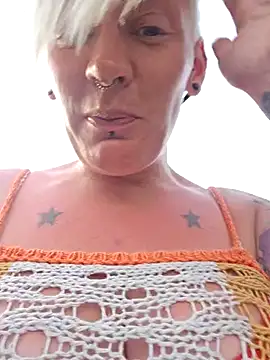 PinkTheHawk online show from 28, 2, 2025