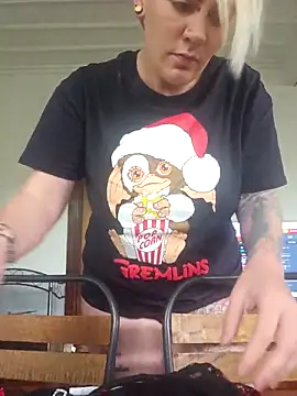 PinkTheHawk online show from 14, 11, 2025