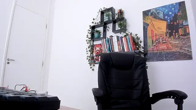 TaliMajesty online show from 7, 12, 2024