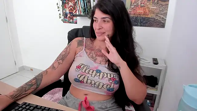 TaliMajesty online show from 1, 1, 2025