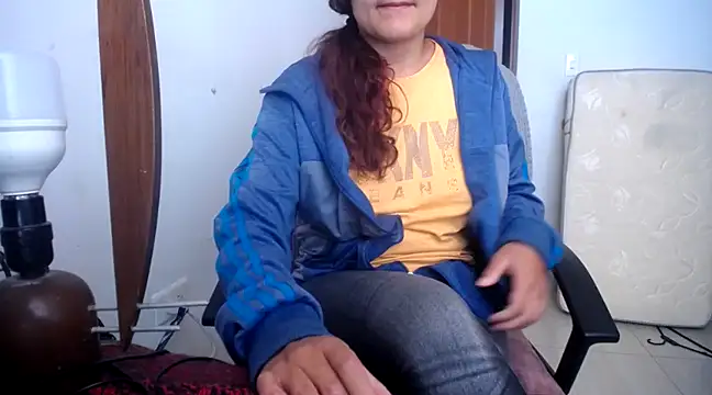Snapshot of Mia_davis01 chatting on 12, 3, 2025 Mia davis01 online show from 12, 3, 2025