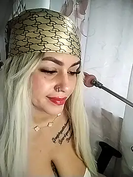 Snapshot of chelaqueen_ chatting on 27, 2, 2026 chelaqueen online show from 27, 2, 2026