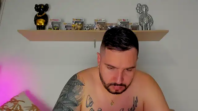 camilo restrepo21 online show from 25, 10, 2025