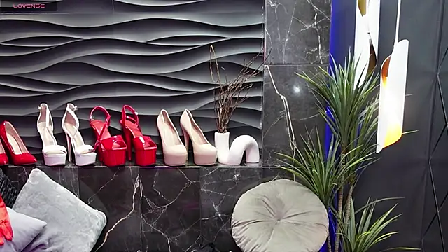 MistressDarsy online show from 20, 2, 2025