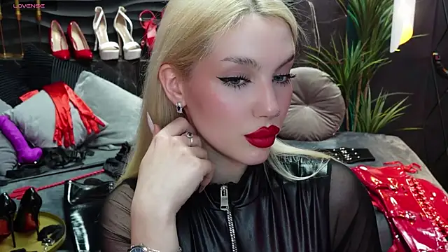 MistressDarsy online show from 7, 3, 2025