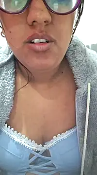 Snapshot of ZaidaWet chatting on 4, 2, 2025 ZaidaWet online show from 4, 2, 2025