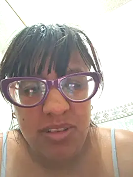 Snapshot of ZaidaWet chatting on 7, 3, 2025 ZaidaWet online show from 7, 3, 2025