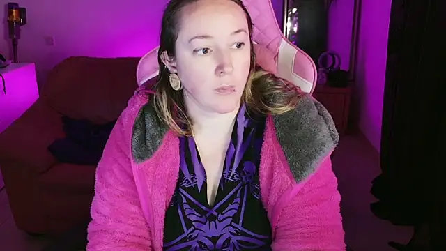 Snapshot of kisicaxx chatting on 9, 1, 2025 kisicaxx online show from 9, 1, 2025