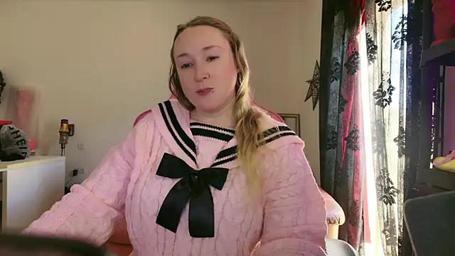 Snapshot of kisicaxx chatting on 4, 2, 2025 kisicaxx online show from 4, 2, 2025