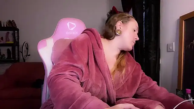 kisicaxx online show from 8, 11, 2025