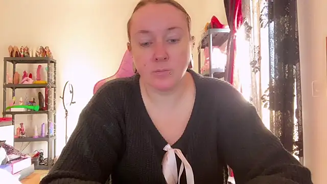 Snapshot of kisicaxx chatting on 18, 12, 2025 kisicaxx online show from 18, 12, 2025