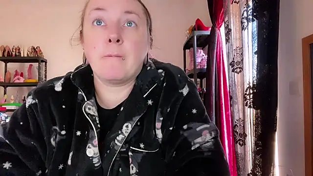 Snapshot of kisicaxx chatting on 12, 1, 2026 kisicaxx online show from 12, 1, 2026