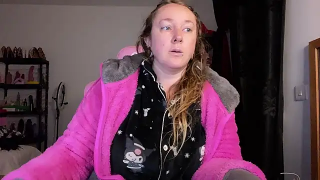 Snapshot of kisicaxx chatting on 14, 1, 2026 kisicaxx online show from 14, 1, 2026