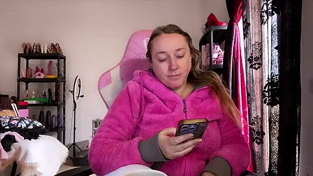 Snapshot of kisicaxx chatting on 15, 1, 2026 kisicaxx online show from 15, 1, 2026