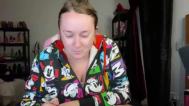 Snapshot of kisicaxx chatting on 15, 1, 2026 kisicaxx online show from 15, 1, 2026