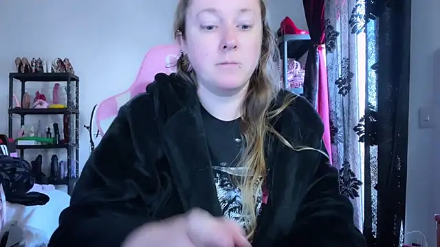 Snapshot of kisicaxx chatting on 17, 2, 2026 kisicaxx online show from 17, 2, 2026