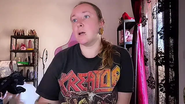 Snapshot of kisicaxx chatting on 25, 2, 2026 kisicaxx online show from 25, 2, 2026