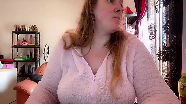 kisicaxx online show from 2, 4, 2026