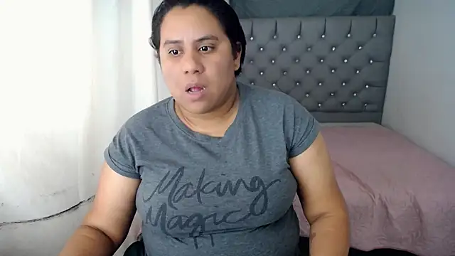 hotlesby4uxxx online show from 7, 1, 2025