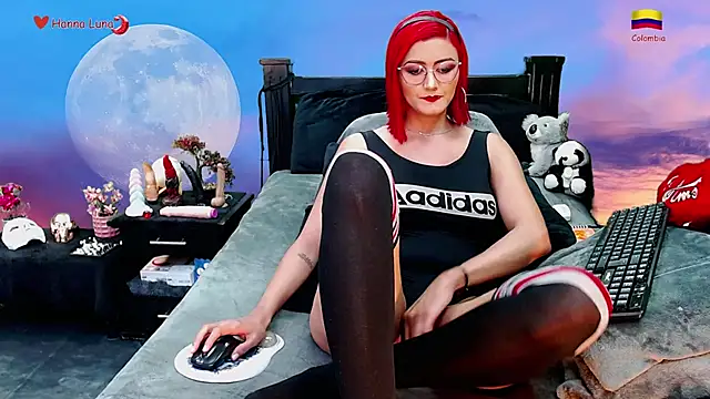 Hanna Luna online show from 26, 11, 2025