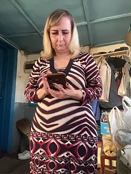 Irina2909xh online show from 8, 3, 2025