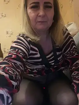 Irina2909xh online show from 9, 3, 2025