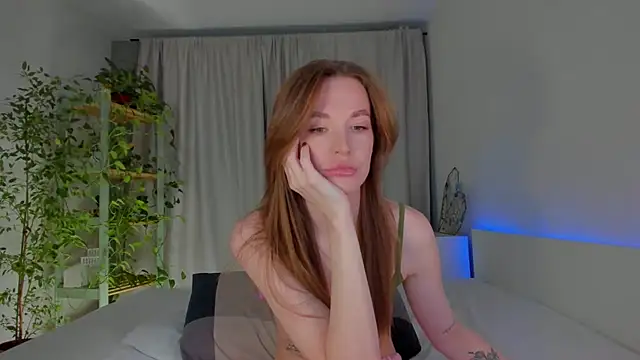 Snapshot of Masha_01 chatting on 14, 10, 2025 Masha 01 online show from 14, 10, 2025