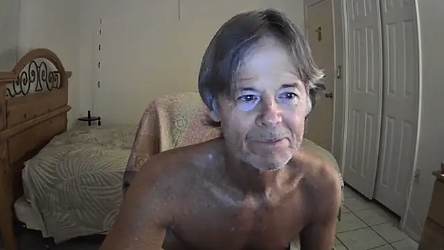Snapshot of nakeedcowboi65 chatting on 24, 4, 2026 nakeedcowboi65 online show from 24, 4, 2026