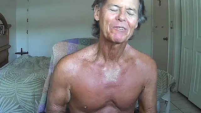 Snapshot of nakeedcowboi65 chatting on 8, 5, 2026 nakeedcowboi65 online show from 8, 5, 2026