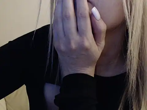 Snapshot of Tathiana chatting on 4, 3, 2026 Tathiana online show from 4, 3, 2026