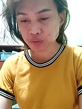 QueenSoreal online show from 3, 2, 2026