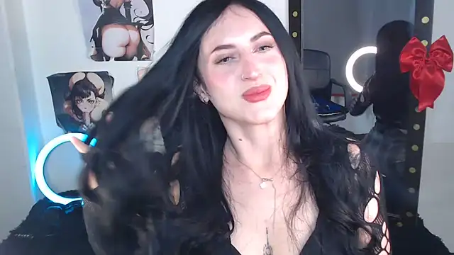 Snapshot of Evelyn_Sheeran chatting on 2, 7, 2026 Evelyn Sheeran online show from 2, 7, 2026