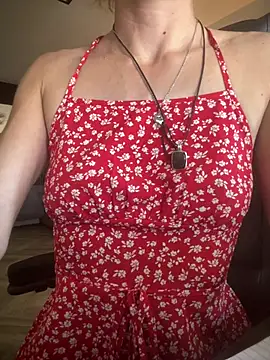 Snapshot of Heidi_Harper chatting on 9, 7, 2026 Heidi Harper online show from 9, 7, 2026