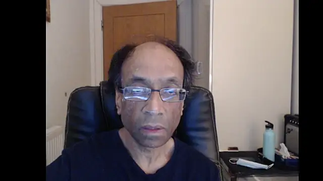 Snapshot of rauncher1 chatting on 8, 6, 2026 rauncher1 online show from 8, 6, 2026
