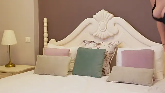 FeliciaKrige online show from 9, 2, 2025